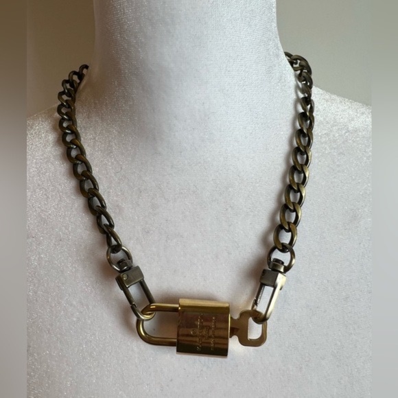 Louis Vuitton Lock and Key Necklace w/Gunmetal Unbranded Chain (#310) - Picture 5 of 5